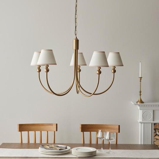 elegans legies klasszikus arany csillar sargarez polgari luxus lampa ebedlo nappali vilagitas amerikai stilusu lampak kastely villa.jpg